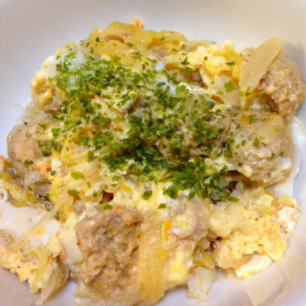 肉団子鍋のリメイクは、卵でとじて丼に。黒豆煮。大根サラダ。デザート。常備菜など。|きよさん