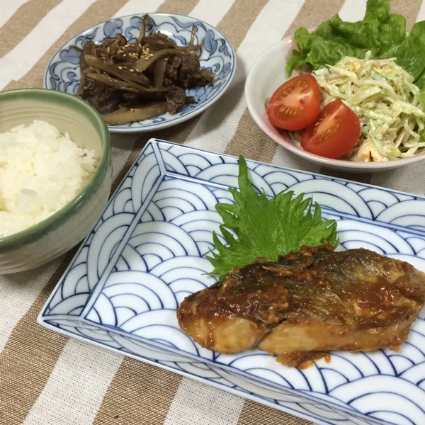 Today's Dinner😋✨
鰆の味噌焼き♡春雨サラダ♡しぐれ煮|417さん