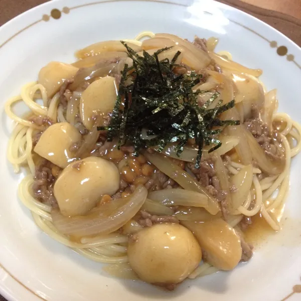 Snapdishの料理写真:里芋と納豆の和風餡掛けパスタ♡
冷蔵庫の残り物で(๑˃ٮ˂๑)♪|417さん