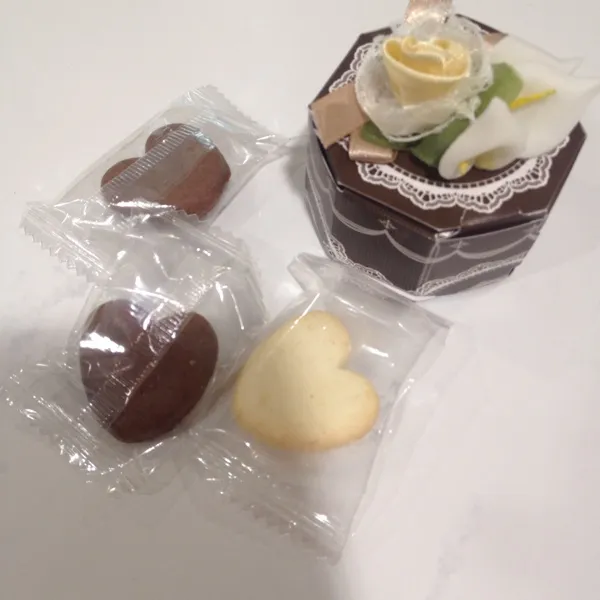 めーちゃんにもらったクッキー♡
入れ物も可愛かったよー( *^艸^)
お腹空いてたから嬉しかった♡|ayumiさん