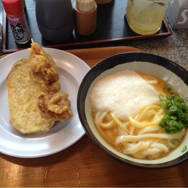 香川の讃岐うどんー♡
釜揚げ玉子山かけうどん❀.(*´◡`*)❀.
かぼちゃの天ぷらと鳥天ぷら♡
祖谷のかずら橋もいったよ☆
絶景やったー( *^艸^)|ayumiさん