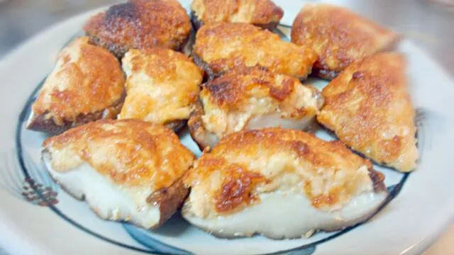 しいたけのツナマヨのせ焼き粉チーズin|はげたかさん