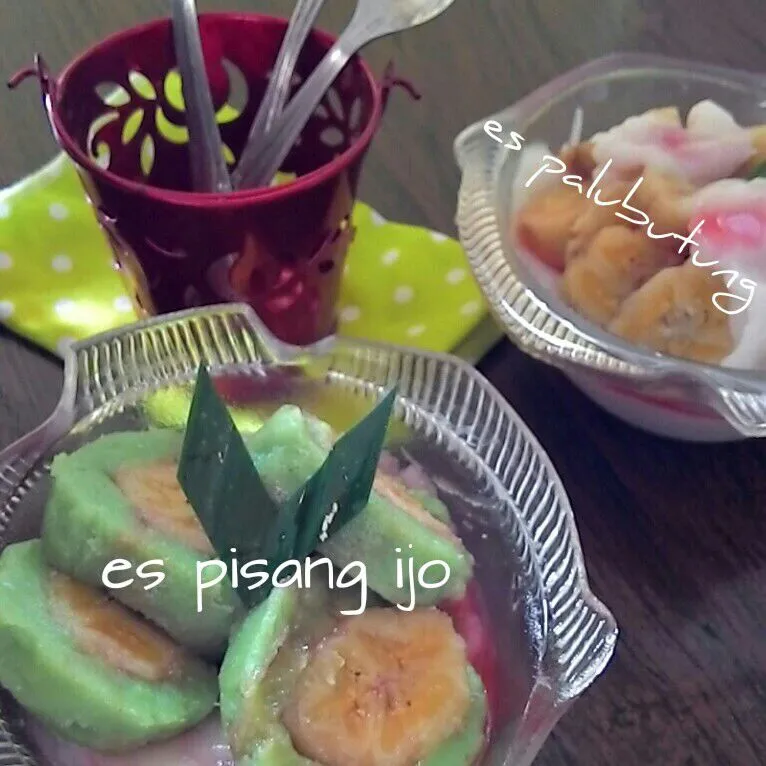 Snapdishの料理写真:es palubutung & es pisang ijo|ike razakさん