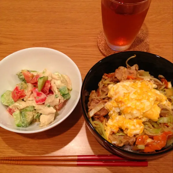 豚もやしとトロトロ卵丼
ささみとアボカドサラダ|みつほさん