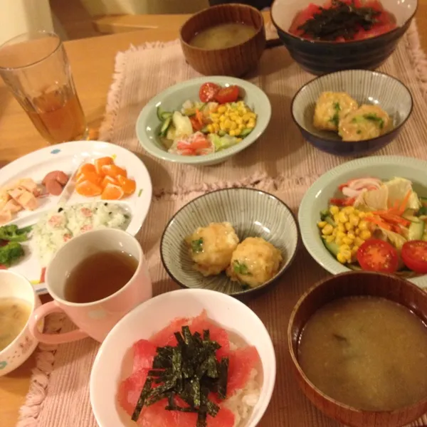 鉄火丼☆
アンパンマンの混ぜご飯に娘は大興奮(^^)笑|さみぃさん