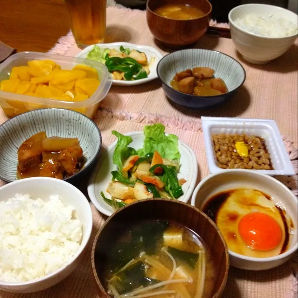 ☆鶏肉と大根のてり煮
☆いかとピーマンとネギ炒め物
☆えのき豆腐ワカメみそ汁
☆納豆
☆生卵|さみぃさん