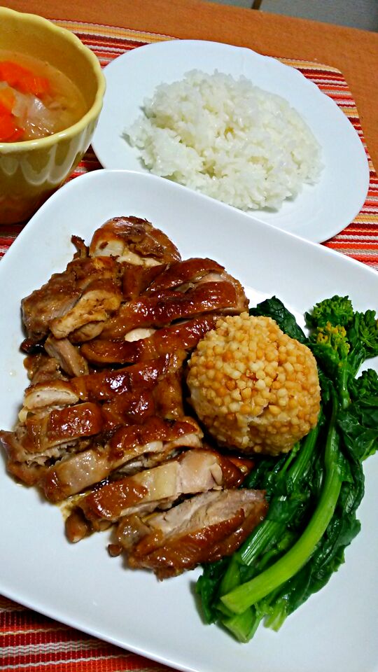 鳥モモ肉をフライパンでローストチキン ポテト団子 菜の花 コンソメスープ ゆっこ Snapdish スナップディッシュ Id Ivvyfa