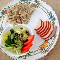 Snapdishの料理写真:Couscous, smoked chicken and salad|Jane Woodsさん