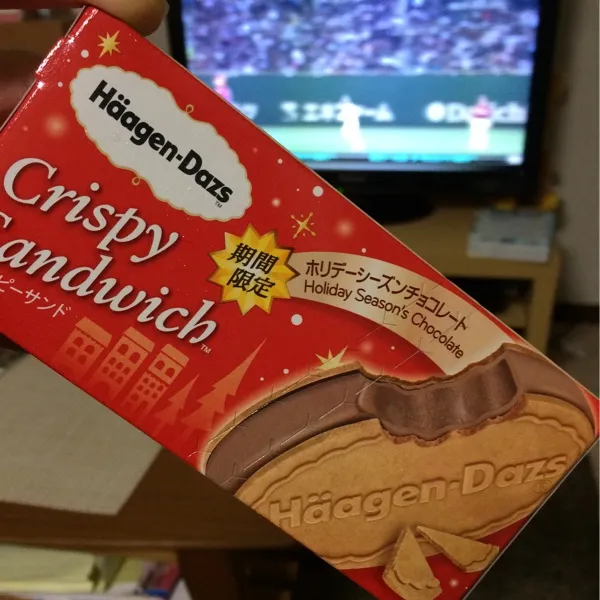 ハーゲンダッツの期間限定♡
ホリデーシーズンチョコレート♡
チョコレートとゆうよりはシナモン味♡
でも美味し♡|eri--naさん