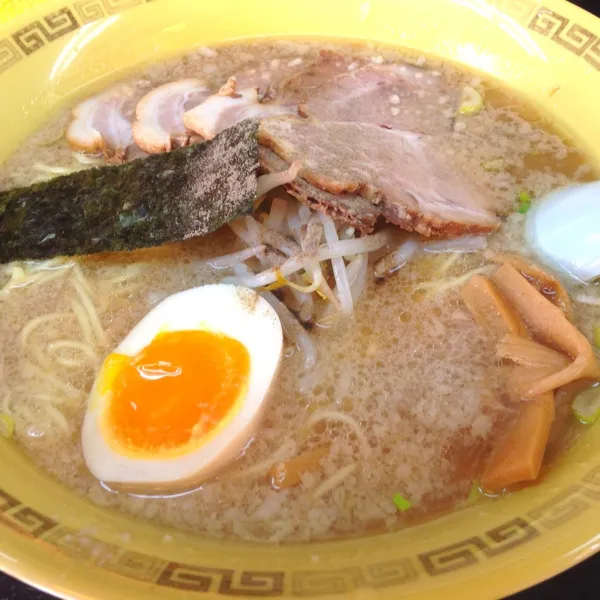 Snapdishの料理写真:久し振りにラーメン！
初めて江川亭の本店に行きました。
美味しかったです(^o^)|tenraiさん