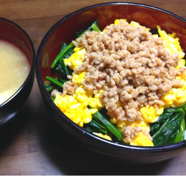 今日の夕食は、そぼろ丼(^o^)|tenraiさん