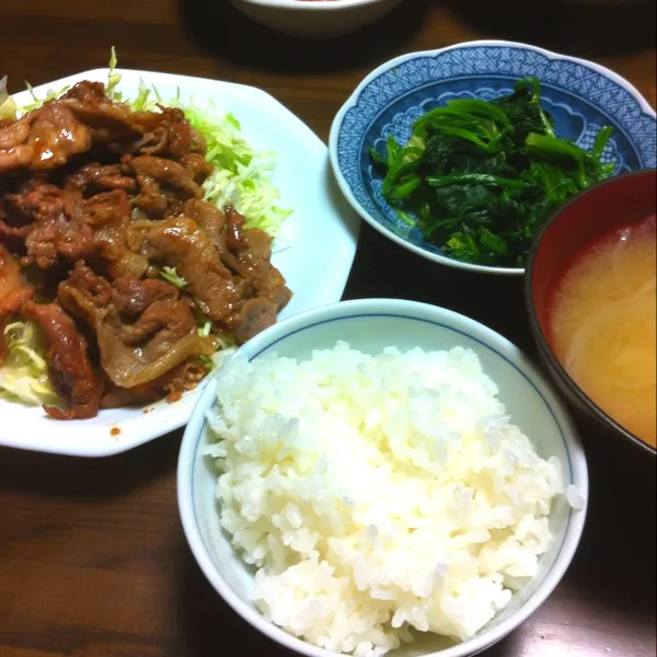 Snapdishの料理写真:今日の夕食は、豚肉の生姜焼き(^｡^) うまし！|tenraiさん