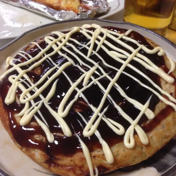 んでメインのお好み焼きなり！
イカ玉どすぅ〜
赤エビがまだ有るからエビ玉にしようかと思ったんだけど…
生地まだ残ってるから明日のお楽しみっ！
(=^ェ^=)|うぉずさん