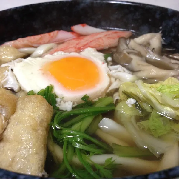 お昼は…
昨日の鍋の残り出汁でうどんなり！
ん〜〜〜ホント！
鍋の出汁で作るうどんは最高ダネっ！
(=^ェ^=)|うぉずさん