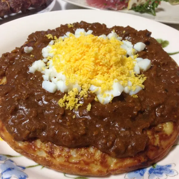 んで、お好み焼き on キーマカレー…
お昼に食べたキーマカレーで思いついたの…
キーマカレーをお好み焼きのソースにしたら…って！
コレはタコライス用に作り置きしてたミンチをアレンジしたの！|うぉずさん