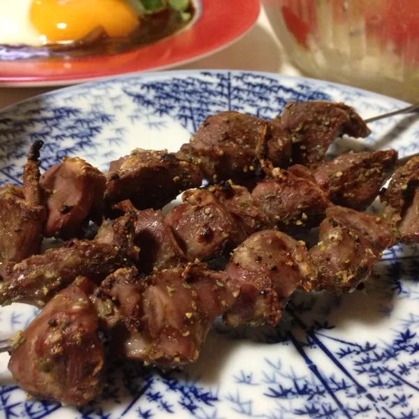 あぁ〜連休が終わっちゃったぁ〜
ってコトで砂肝の串焼きなり！
今日は残り物の処分ディだな！
(=^ェ^=)|うぉずさん