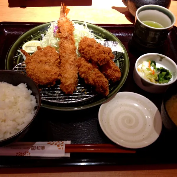 カキフライ盛合せ御膳
安定の美味しさ。お米も美味しいし、味噌汁もシジミだし。
さーてと、高円寺に帰るか|imi243さん