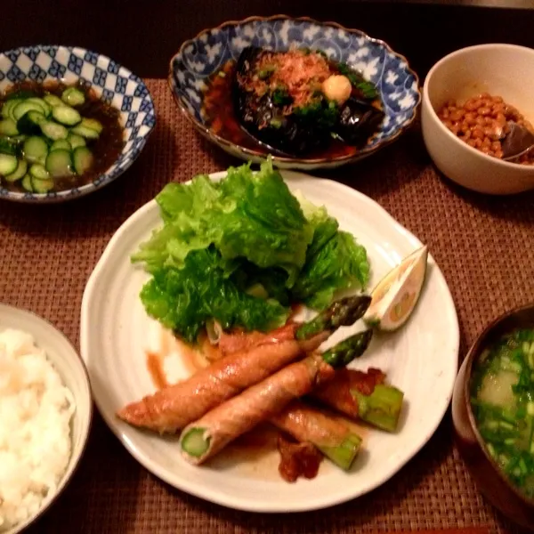 アスパラ豚肉巻き、茄子の揚げ浸し、きゅうりもずく酢、納豆、三平汁の試作、ご飯

このアスパラ高いだけあって美味しかった（≧∇≦）|imi243さん