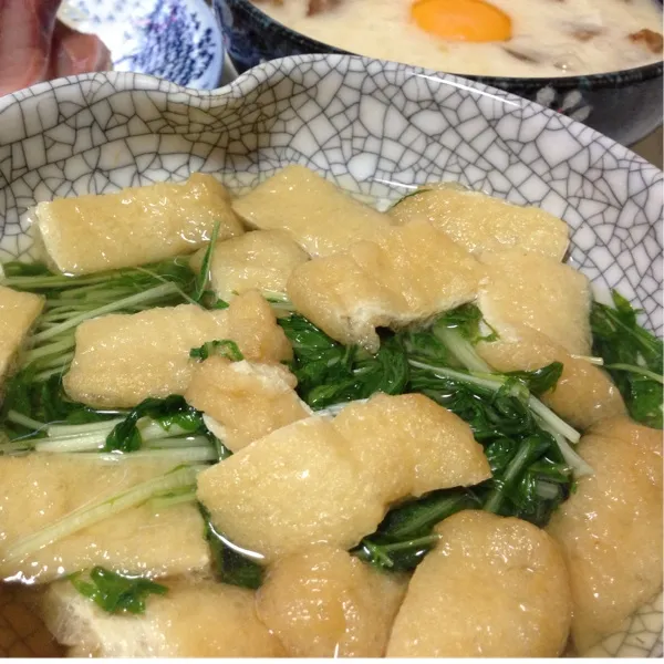 水菜と揚げさんの炊いたん…
優しい味に炊けましたぁ〜
ちょっと七味をパラリと…
(=^ェ^=)|うぉずさん