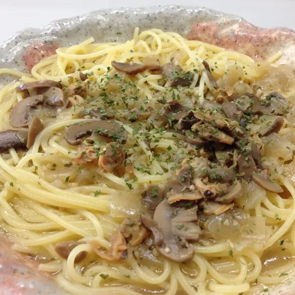 お昼はアサリのスープパスタなり！
ママーのレトルトのヤツでしたぁ〜
(=^ェ^=)|うぉずさん