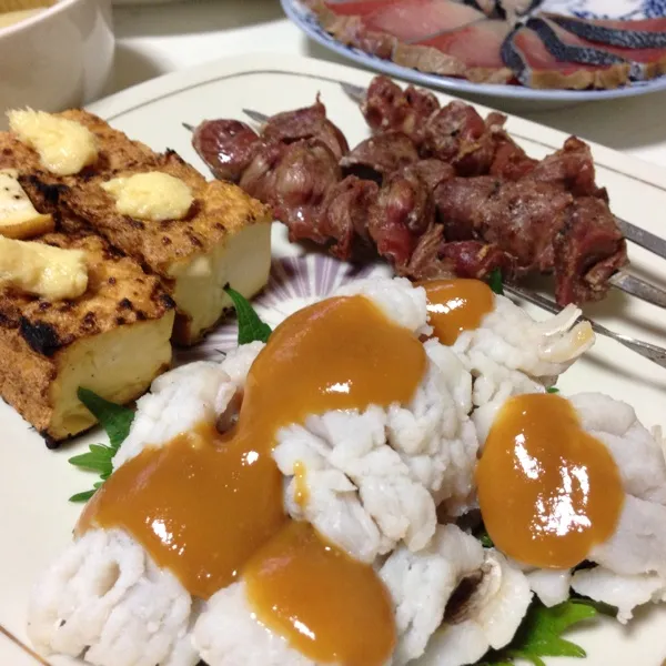 お酒のアテは…
鱧おとし、砂肝の串焼き、厚揚げの炙りなり！
今日も遅くなったので簡単に…
(=^ェ^=)|うぉずさん