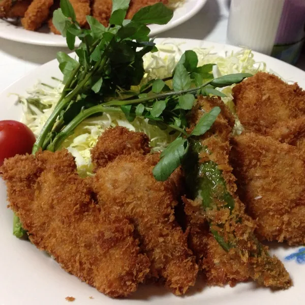 ダラダラと呑んでたので、途中経過なしでイキナリ〆のご飯なり！
ヒレカツとエビの茶碗蒸しでしたぁ〜
久々にご飯と炊いたダヨ！
(=^ェ^=)|うぉずさん