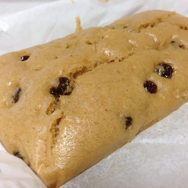 オヤツはレーズンと黒糖の蒸しパンなり！
今日はパウンドケーキ型で作ったんだけど…
高さが出ちゃって、蒸しあがるまで時間がかかったぁ〜
ので、ちょっと重たい感じ…
(=^ェ^=)|うぉずさん