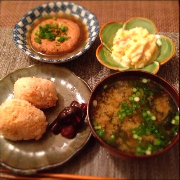 残り物で夕飯

クリームシチューは明日に持ち越し〜|imi243さん