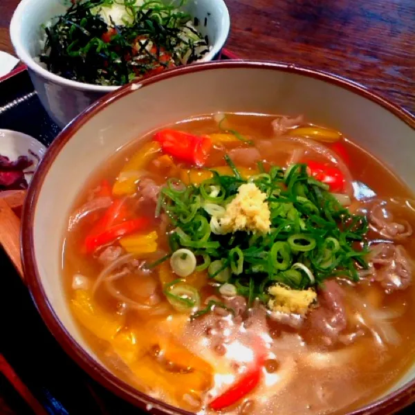 肉と野菜のあんかけうどん
明太子ごはん
あんかけあったまるぅ〜\(//∇//)\
この店選曲がちょい昔で懐かしい〜w
今、シャ乱Q🎤|ぃちさん