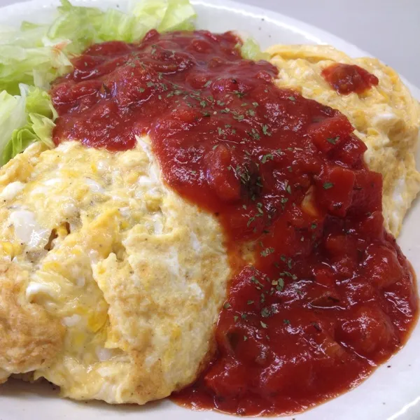 お昼はピリ辛トマトソースのオムライスなり！
うん！美味しい…
(=^ェ^=)|うぉずさん