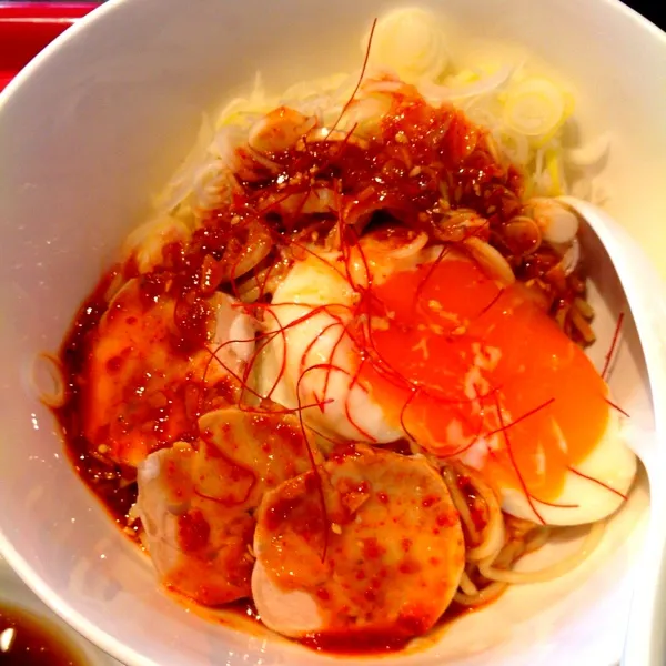 ピリ辛香味冷麺と水餃子！
いつもは、焼き小籠包と酢辣湯麺しか食べたことなかったけど、なかなかイケる(●'ｗ'●)|ぃちさん