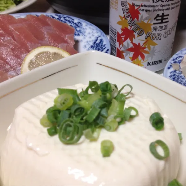 手作り豆腐屋さんのおぼろ豆腐…
コレは鍋用ぢゃなく冷奴ねぇ〜

そうですよ！
間違えた買っちゃったの！
(~_~;)|うぉずさん