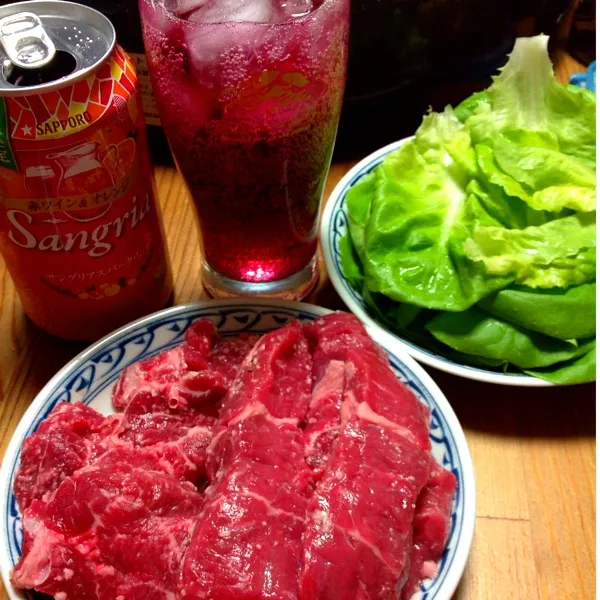 お肉〜〜〜！！
安っいお肉だけど塩麹に漬け込んでおいしくいただきました♪( ´▽｀)
あ〜それにしても今日は食べ過ぎ。。反省(｡-_-｡)|ぃちさん