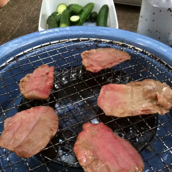 今日のお宿(*^^*)
電気使い放題なのに 無料のロッジ
隣のロッジは京都から来た母子 兄5年妹2年うちの全く逆の同い年の方です。
昨日まで森林公園で2泊ここも2泊夏休み四国巡りしてるらしい|mayuさん