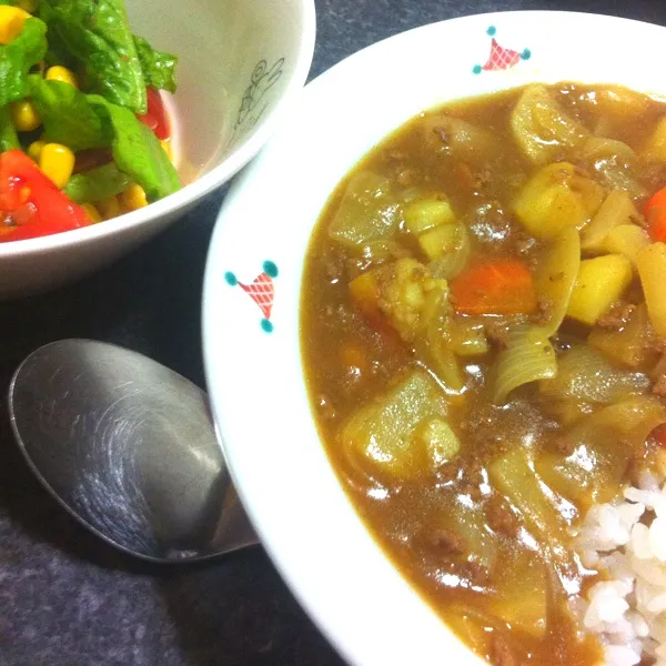 蕪とひき肉のカレー
チシャとトマトとコーンのサラダ
今日は娘も参加で分担作業
食べる量は 自己申請
意外と入れるけど 自分で決めれば 頑張れるらしい|mayuさん