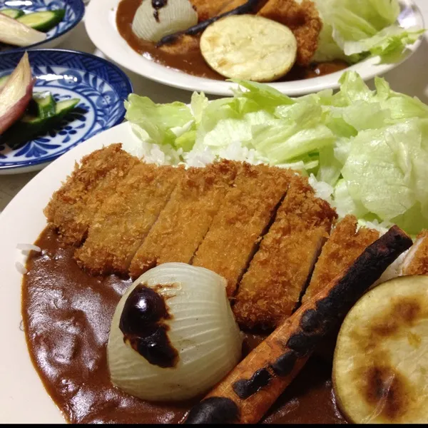 Snapdishの料理写真:メインは友のリクエストでカツカレーなり！
いつもはサラッと系のカレーなんだけど、今日はトロミ系で、チョット甘めの辛口カレーにしてみましたよ！
(=^ェ^=)|うぉずさん