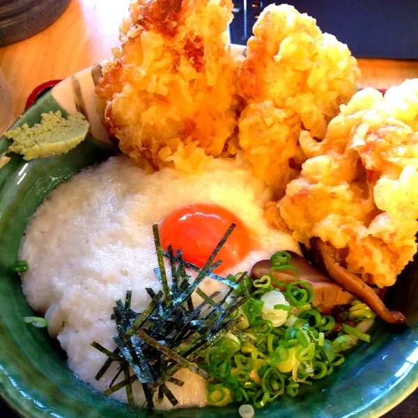 Snapdishの料理写真:久しぶりに三ツ島 真打！！
とり天山かけ醤油(玉子入り)
カレーうどん
おなかいっぱーい！おいしかったー！(｡>∀<｡)|ぃちさん