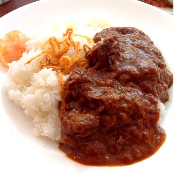 国産牛のSpicyカレー
カレーフェアやってたので、一番辛いの選んだけど、全然辛くなかった...ಠ_ಠ
さらにお盆で人多いし。。。(｡-_-｡)|ぃちさん