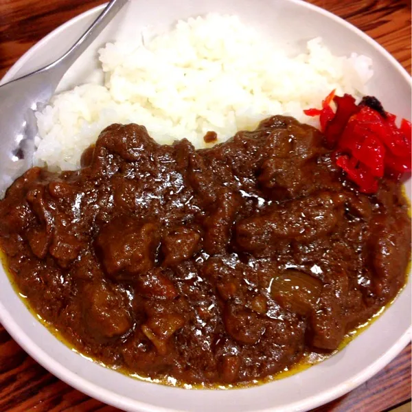 〆は、米沢牛カレー♪( ´▽｀)
米沢牛たっぷりで、結構辛くていい感じ〜！
ナムすび(ナムルの🍙)もおいしかったー(｡>∀<｡)|ぃちさん