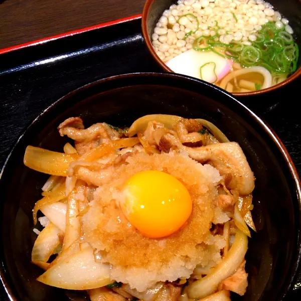 スタミナ極丼(おろしポン酢)セット
ごはん多過ぎ〜おなかいっぱい...(｡-_-｡)|ぃちさん