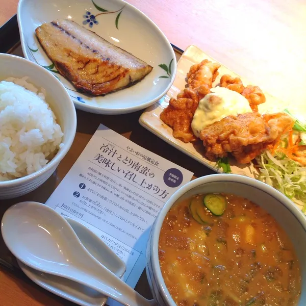 こないだ来た時に気になってたメニュー
冷汁ととり南蛮の定食
食べ過ぎた...めっちゃお腹いっぱい(￣◇￣;)|ぃちさん