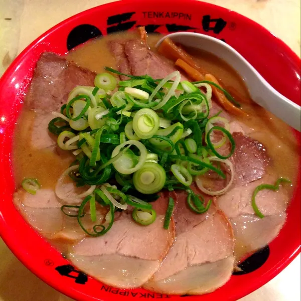 チャーシューメン(こってり)
深夜のラーメンは危険だ！！(｡>∀<｡)|ぃちさん