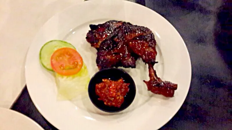 Snapdishの料理写真:Ayam Bakar Penyet|angela angieさん