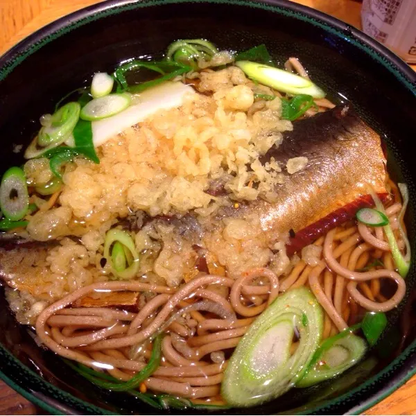 京都駅ホームでにしん蕎麦|makioさん