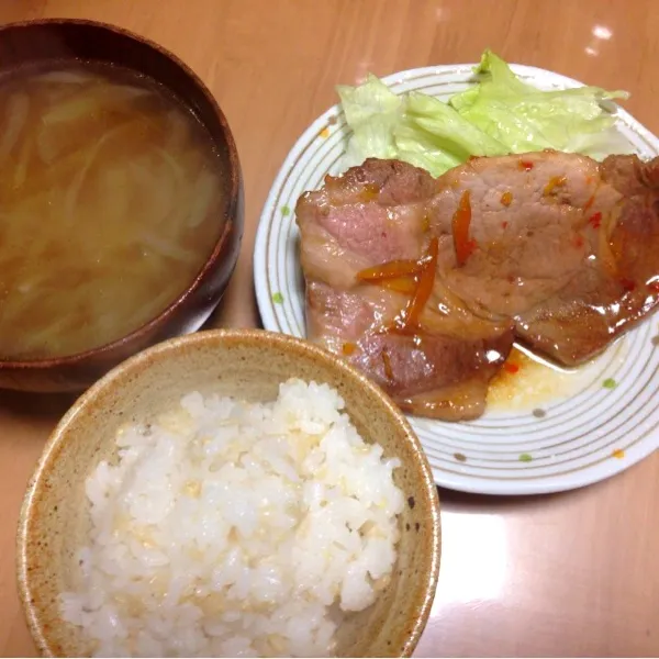 トンテキと、オニオンスープ＆玄米ご飯|makioさん