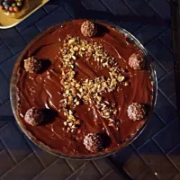 Nutella cheesecake topped with the letter R|sara khooryさん