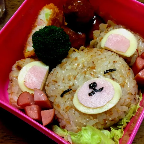 今日はお弁当日。キャラ弁作ってとのリクエストでリラックマ。細かい作業好きだけど時間がなぁーい（笑）|yuuki-rionさん