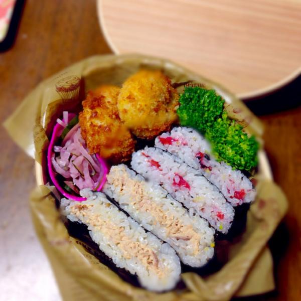 お弁当のnew定番 具材も色々 おにぎりサンド おにぎらず Snapdish スナップディッシュ