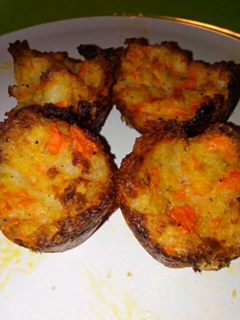 My version of mini muffin tin potato puffs.|Polly Gelfusoさん