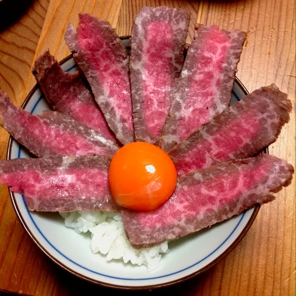 ローストビーフ丼(￣▽￣)|ぃちさん